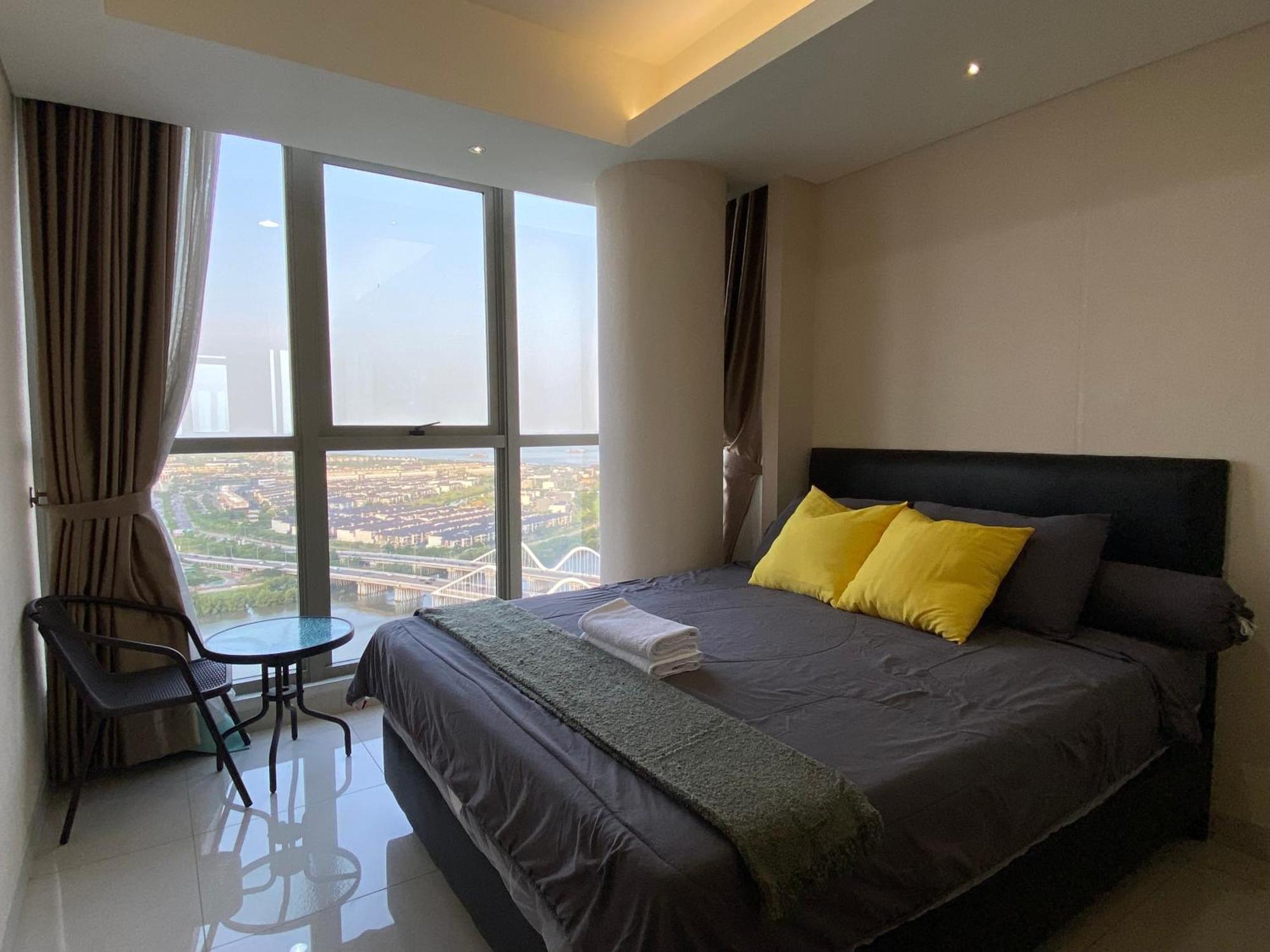 Comfort And Luxury Private Room At Goldcoast Pik Джакарта Номер фото