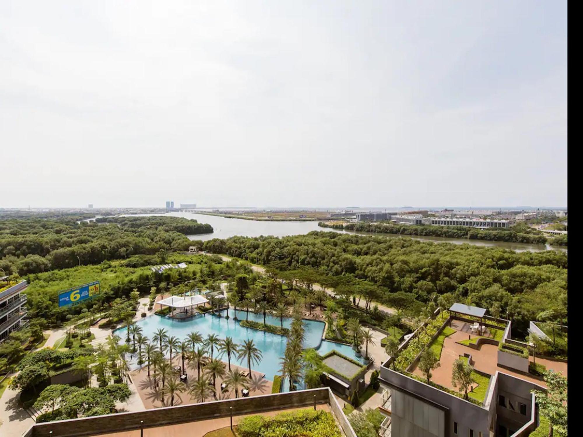 Comfort And Luxury Private Room At Goldcoast Pik Джакарта Номер фото