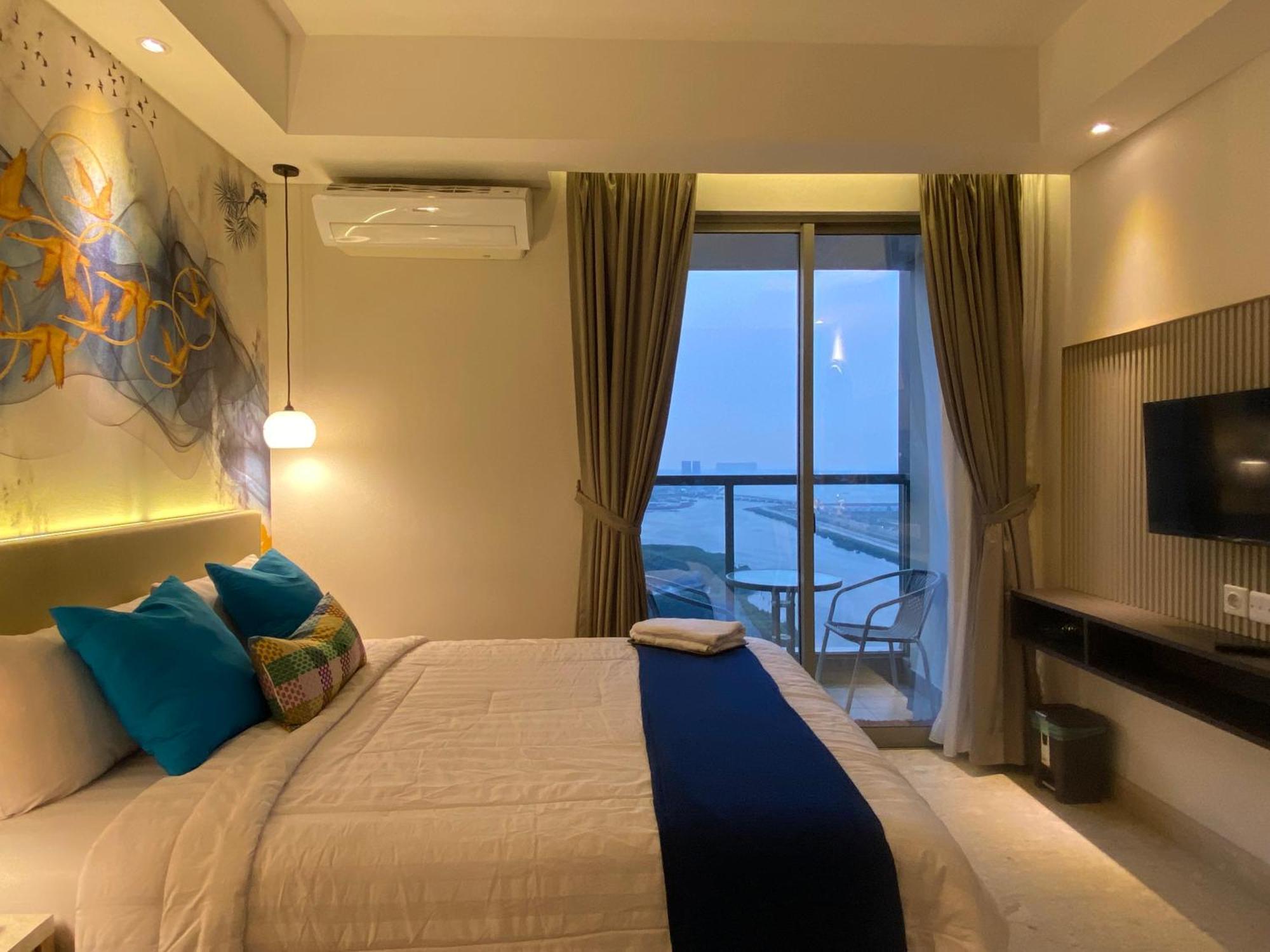 Comfort And Luxury Private Room At Goldcoast Pik Джакарта Номер фото